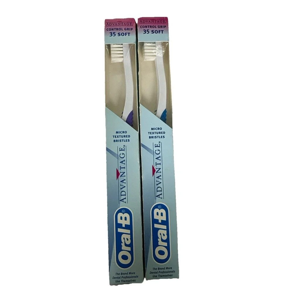 Vintage Oral-B Advantage 35 Soft Toothbrush Lot 2 Made USA 1990s New Old Stock